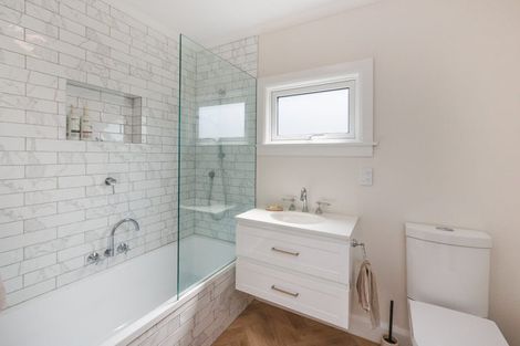 Photo of property in 8 Karaka Street, Hokowhitu, Palmerston North, 4410