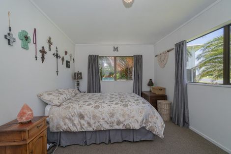 Photo of property in 5 Surf Street, Whitianga, 3510