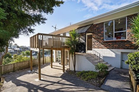 Photo of property in 43 Agincourt Street, Glenfield, Auckland, 0629