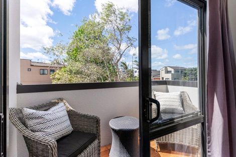 Photo of property in 11 Spalding Rise, Golflands, Auckland, 2013