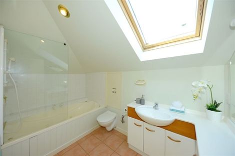 Photo of property in 382a Memorial Avenue, Burnside, Christchurch, 8053