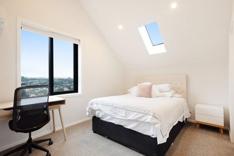 Photo of property in 54 Spenmoor Street, Newlands, Wellington, 6037