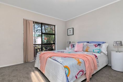 Photo of property in 11 Titirangi Road, New Lynn, Auckland, 0600