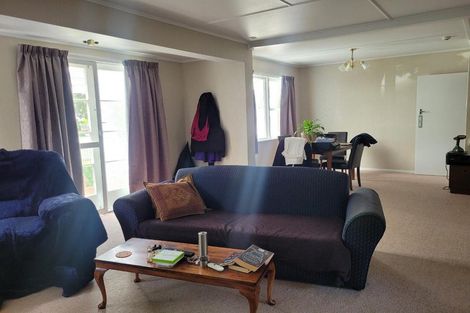 Photo of property in 12 Bethune Street, Featherston, 5710