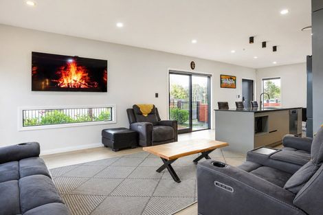 Photo of property in 4/64 Banbury Crescent, Fairfield, Hamilton, 3214