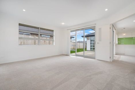 Photo of property in 21 Pyne Crescent, Pokeno, 2402