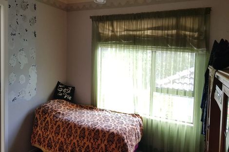 Photo of property in 5 Glendawn Place, Bayview, Auckland, 0629