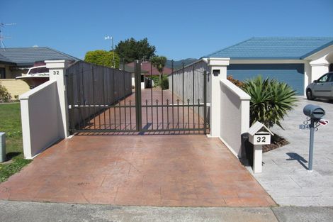 Photo of property in 32 College Drive, Paraparaumu, 5032