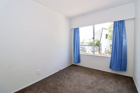 Photo of property in 1/48 Mirrabooka Avenue, Botany Downs, Auckland, 2010