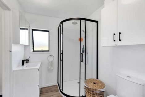 Photo of property in 3265 South Head Road, South Head, Helensville, 0874