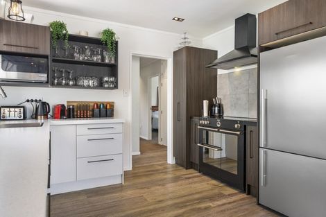 Photo of property in 13 Fairview Place, Te Puke, 3119