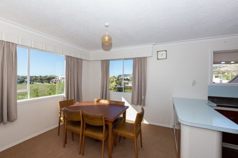 Photo of property in 21 Main Road, Redcliffs, Christchurch, 8081