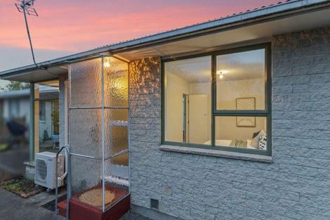 Photo of property in 4/225 Edgeware Road, Edgeware, Christchurch, 8013