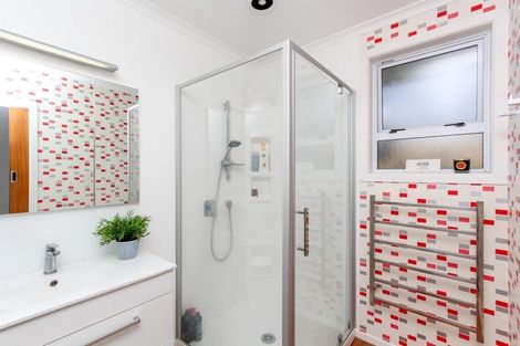 Photo of property in 31 Bayly Road, Moturoa, New Plymouth, 4310