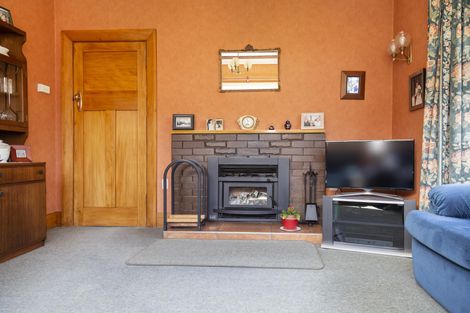 Photo of property in 70 Wharfe Street, South Hill, Oamaru, 9400