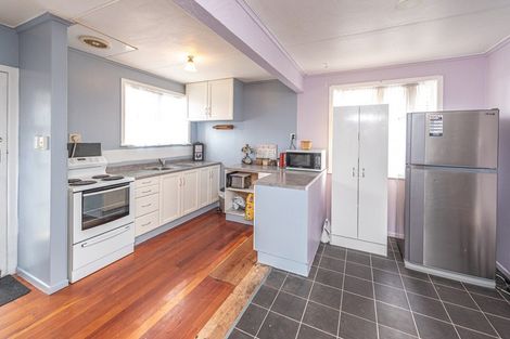 Photo of property in 18 Camellia Avenue, Aramoho, Whanganui, 4500