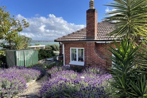 Photo of property in 10 Tizard Road, Birkenhead, Auckland, 0626