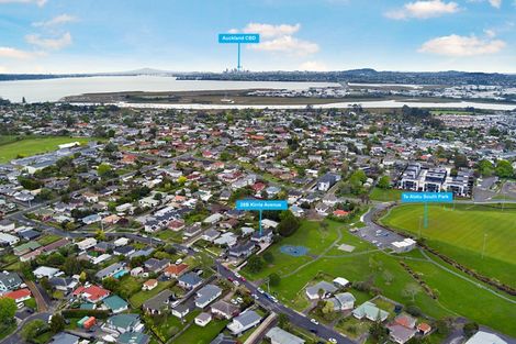 Photo of property in 28b Kirrie Avenue, Te Atatu South, Auckland, 0610