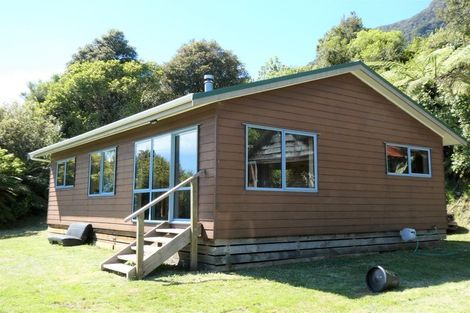 Photo of property in 1634 Kumara-inchbonnie Road, Inchbonnie, Kumara, 7875