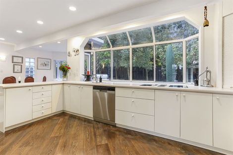 Photo of property in 42 Eban Avenue, Hillcrest, Auckland, 0627