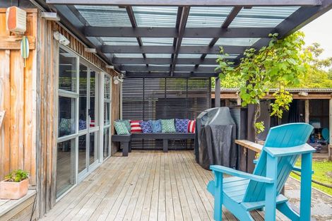 Photo of property in 77 Kings Avenue, Waikuku Beach, 7402