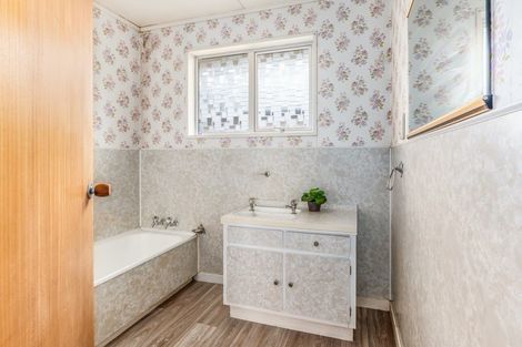 Photo of property in 154 Conclusion Street, Ascot Park, Porirua, 5024