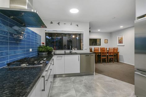 Photo of property in 1/6 Honeysuckle Lane, Mairangi Bay, Auckland, 0630