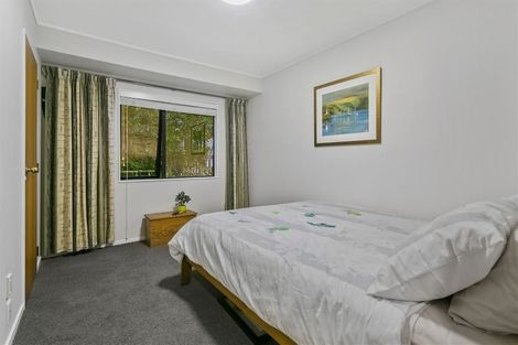 Photo of property in 1/6 Honeysuckle Lane, Mairangi Bay, Auckland, 0630