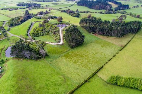Photo of property in 89 Tape Road, Hillsborough, New Plymouth, 4372
