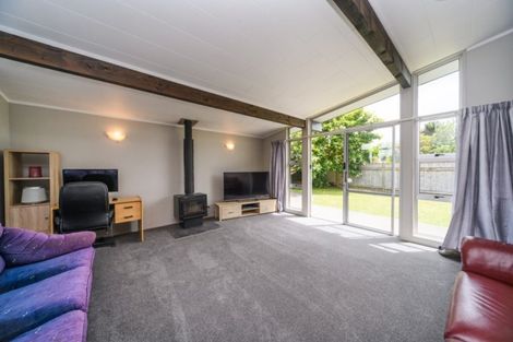 Photo of property in 9 Walker Crescent, Bulls, 4818