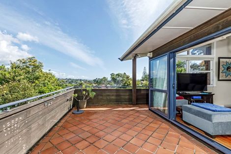 Photo of property in 20 Holt Avenue, Torbay, Auckland, 0630