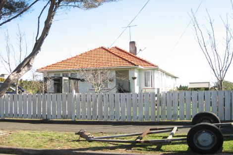 Photo of property in 6 Bideford Street, Brooklands, New Plymouth, 4310