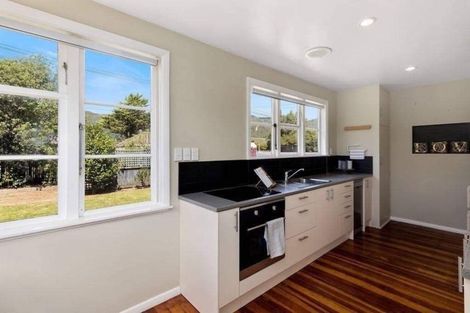 Photo of property in 62 Chapman Crescent, Naenae, Lower Hutt, 5011