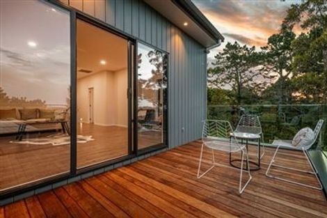 Photo of property in 185a Browns Bay Road, Browns Bay, Auckland, 0630