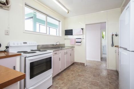 Photo of property in 21 Realm Place, Massey, Auckland, 0614