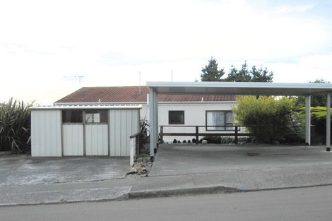 Photo of property in 28a Cheltenham Terrace, Newlands, Wellington, 6037