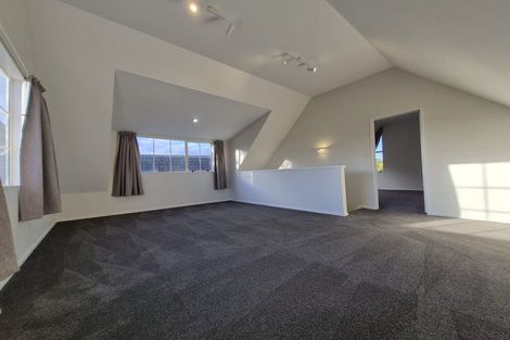 Photo of property in 14 Redfern Lane, Glenfield, Auckland, 0629