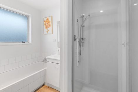 Photo of property in 2/11 Peckham Lane, Woolston, Christchurch, 8062