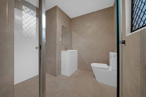 Photo of property in 2/54 Pooks Road, Ranui, Auckland, 0612