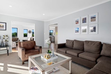 Photo of property in 74 Kinloch Way, Bethlehem, Tauranga, 3110