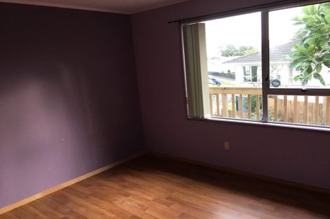 Photo of property in 10 Cairngorm Place, Highland Park, Auckland, 2010