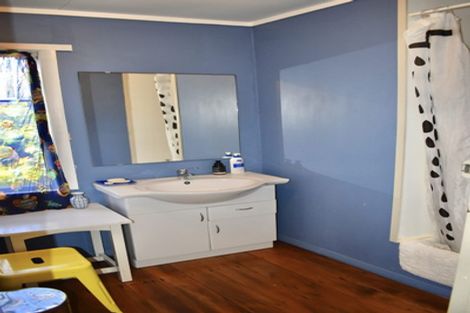 Photo of property in 16 Koromiko Street, Otaki Beach, Otaki, 5512