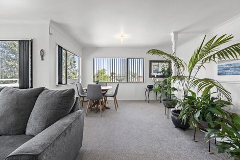 Photo of property in 12 Thornlea Drive, Welcome Bay, Tauranga, 3112