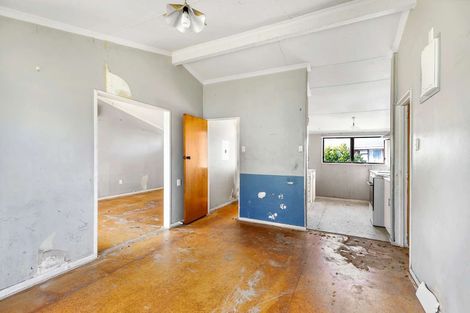 Photo of property in 114 Tremaine Avenue, Westbrook, Palmerston North, 4412