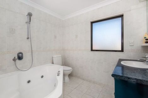 Photo of property in 2/49 College Road, Northcote, Auckland, 0627