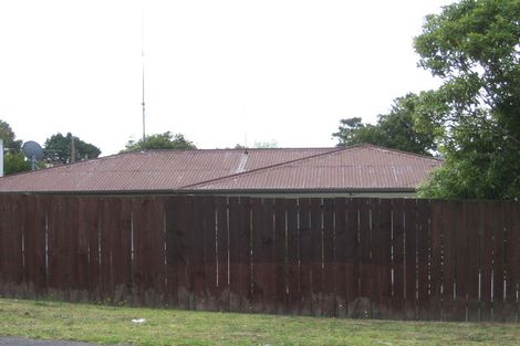 Photo of property in 26 Fairclough Road, Beach Haven, Auckland, 0626