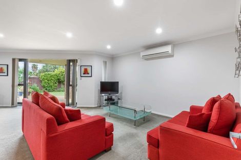 Photo of property in 13 Breaker Grove, Waiuku, 2123