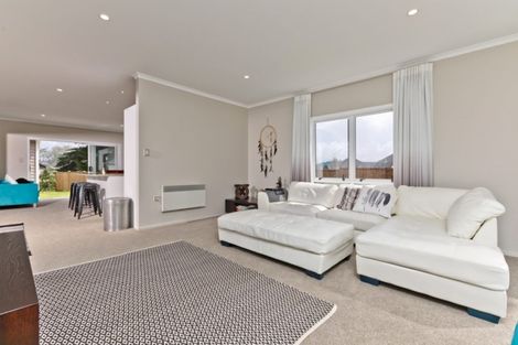 Photo of property in 103 Harris Drive, Silverdale, 0932