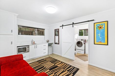 Photo of property in 16 Nui Mana Place, Te Atatu South, Auckland, 0610