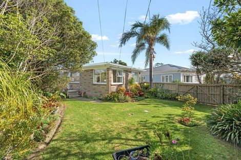 Photo of property in 203 Parkhurst Road, Parakai, 0830